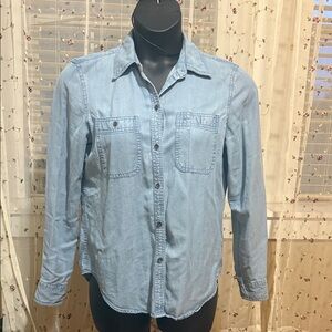 Chaps Light Blue Casual Button Down Shirt